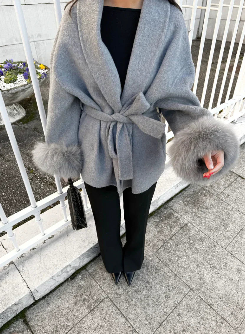 Melissa – Manteau Élégant avec Détails en Fourrure