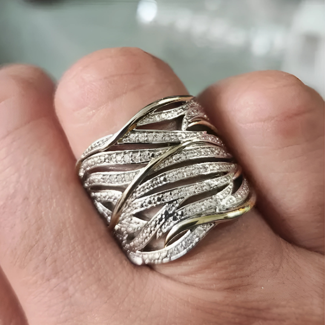 Bague torsadée élégante à plusieurs couches