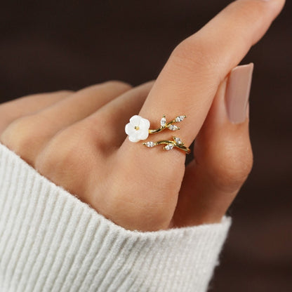 Rise - Bague en fleurs blanches